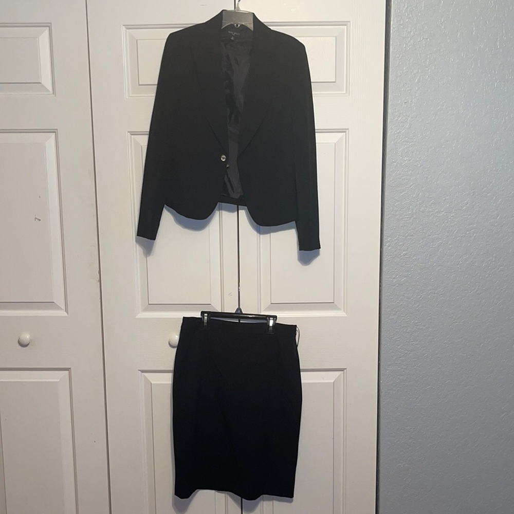 Nine West Women's Black  Two Piece Skirt Suit